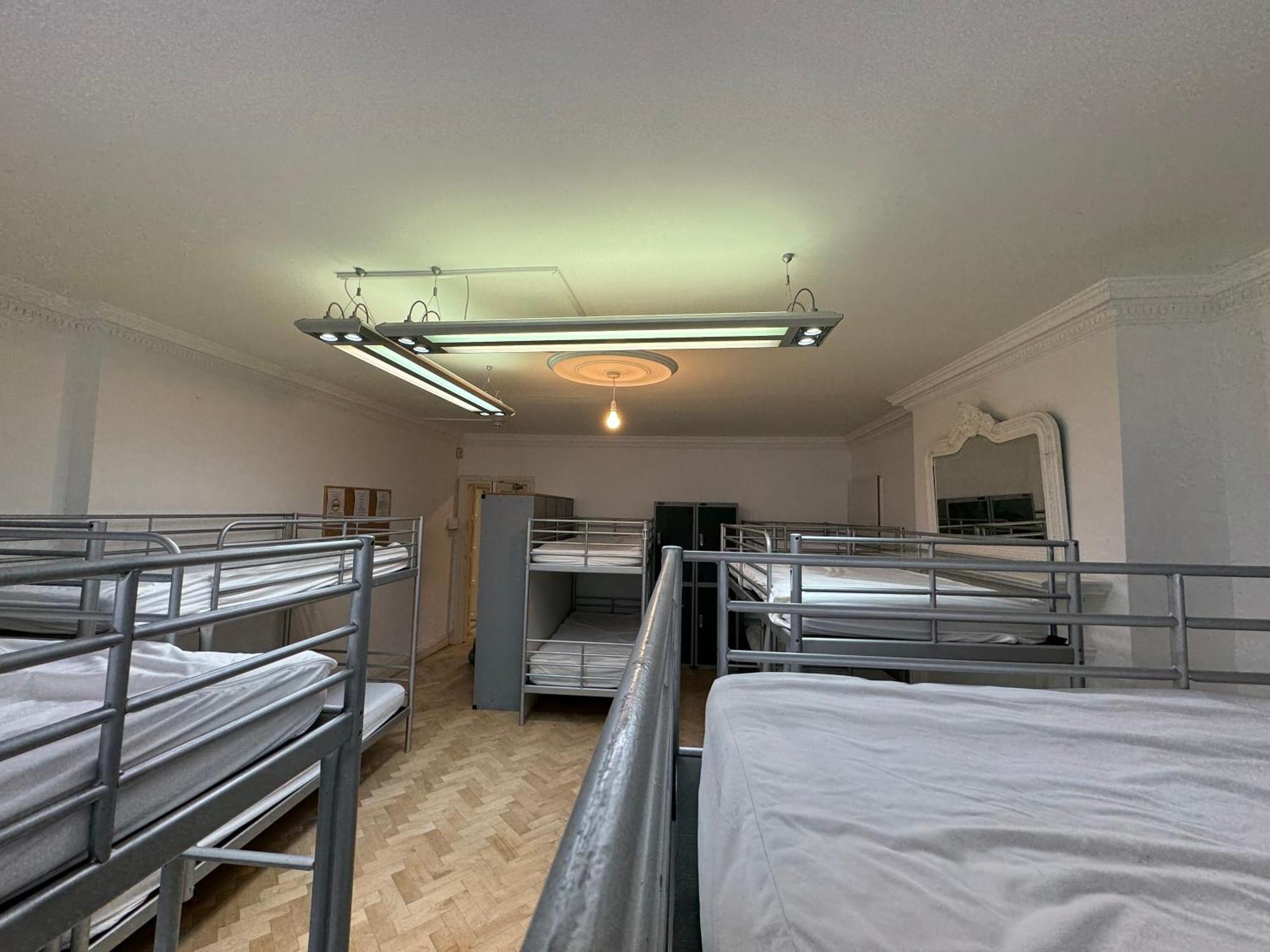 365 London Hostel Экстерьер фото