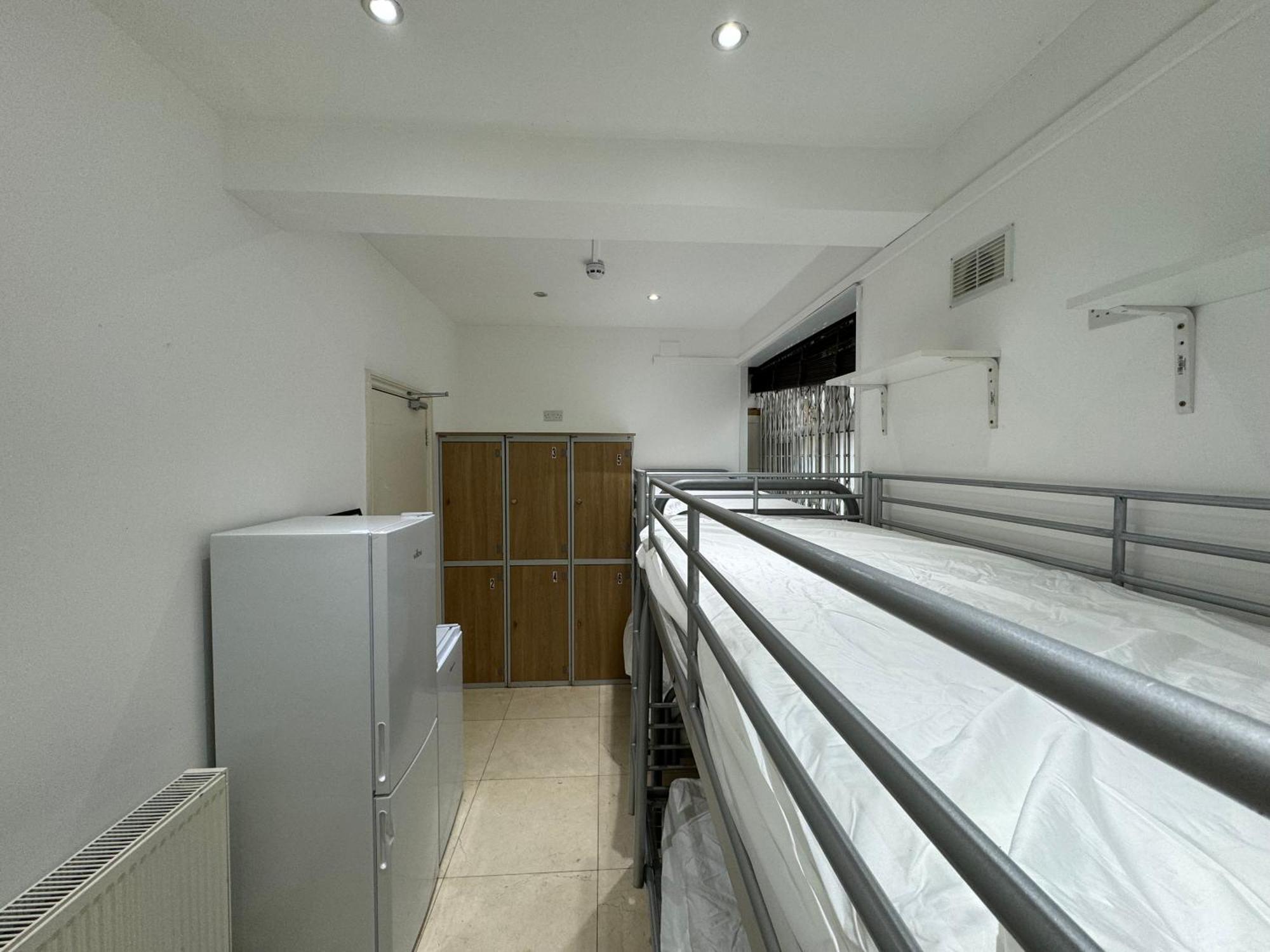 365 London Hostel Экстерьер фото
